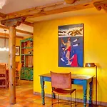 Beautiful Santa Fe Residence Blocks From The Plaza And Close To Ski Basin