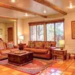 Beautiful Santa Fe Residence Blocks From The Plaza And Close To Ski Basin